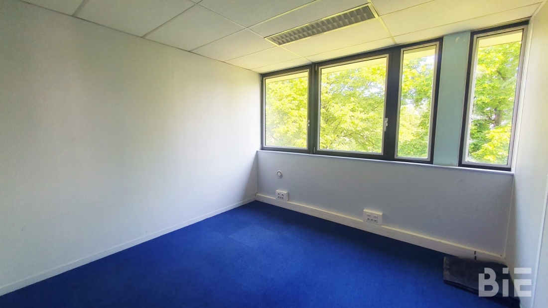 Photo 2 – Location bureaux	BORDEAUX (33300)