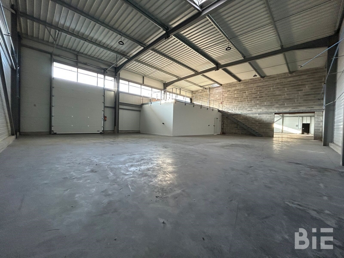 Photo 4 – Location entrepôts / activités	MERIGNAC (33700)