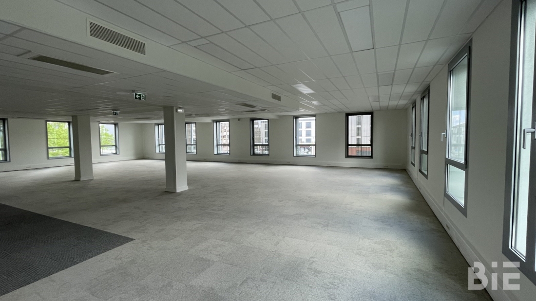 Photo 8 – Location bureaux	BORDEAUX (33300)