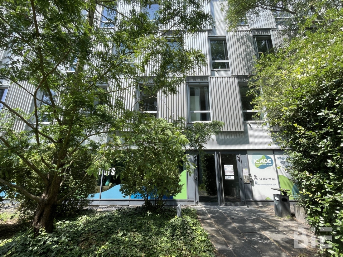 Photo 2 – Location bureaux	BORDEAUX (33300)