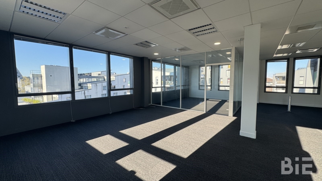 Photo 8 – Location bureaux	BORDEAUX (33300)