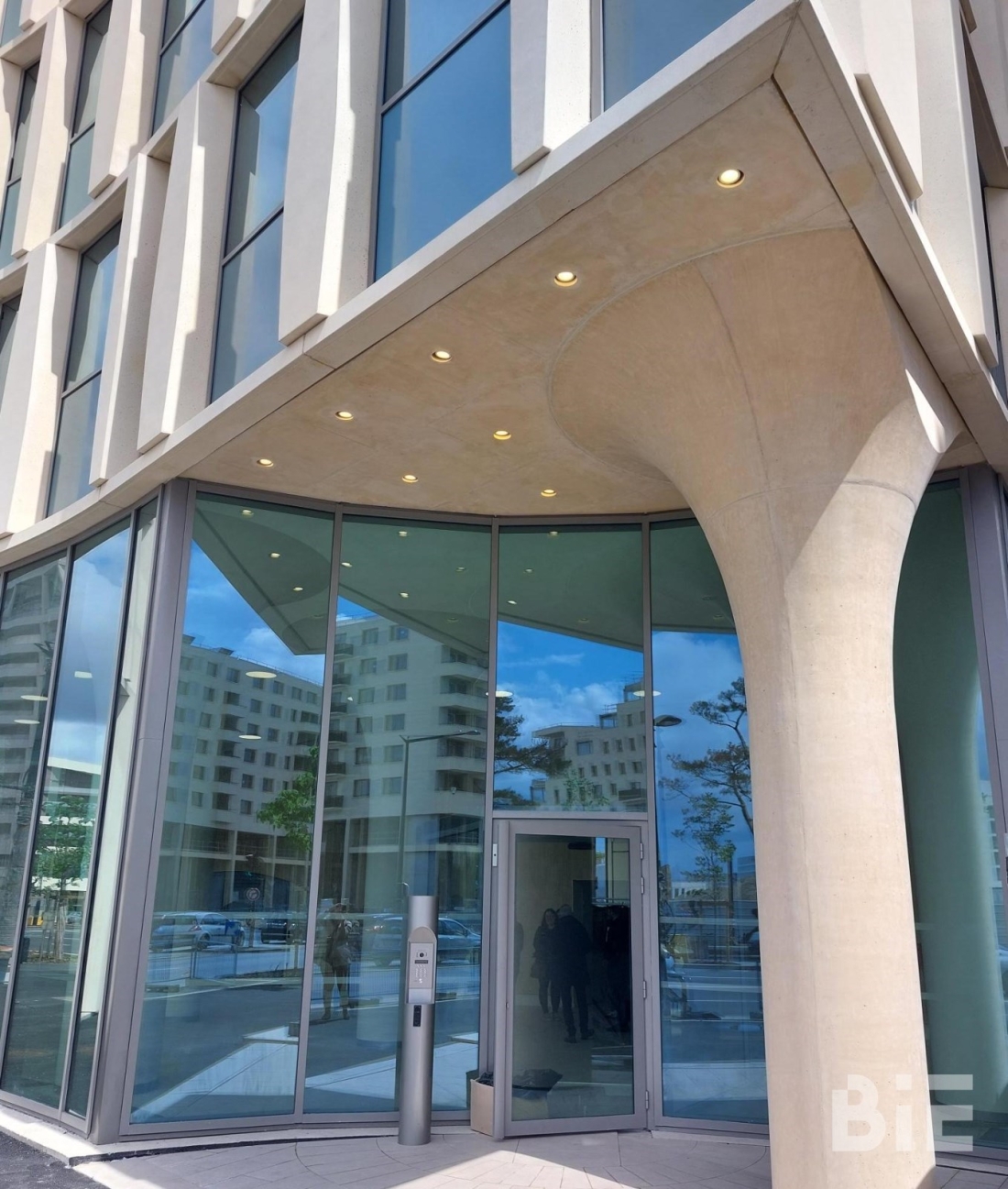 Photo 2 – Location bureaux	BORDEAUX (33100)