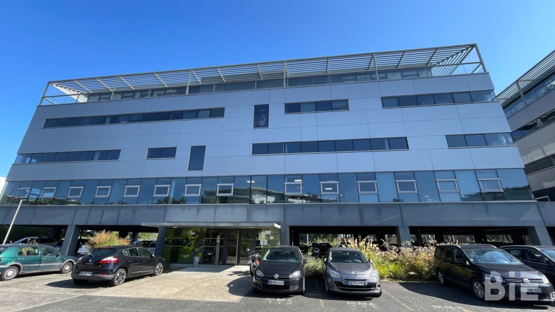 Photo 1 – Location bureaux	BRUGES (33520)