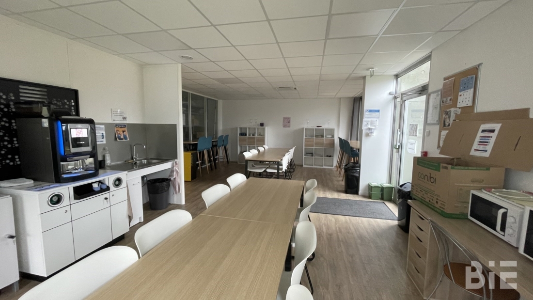 Photo 3 – Location bureaux	CANEJAN (33610)