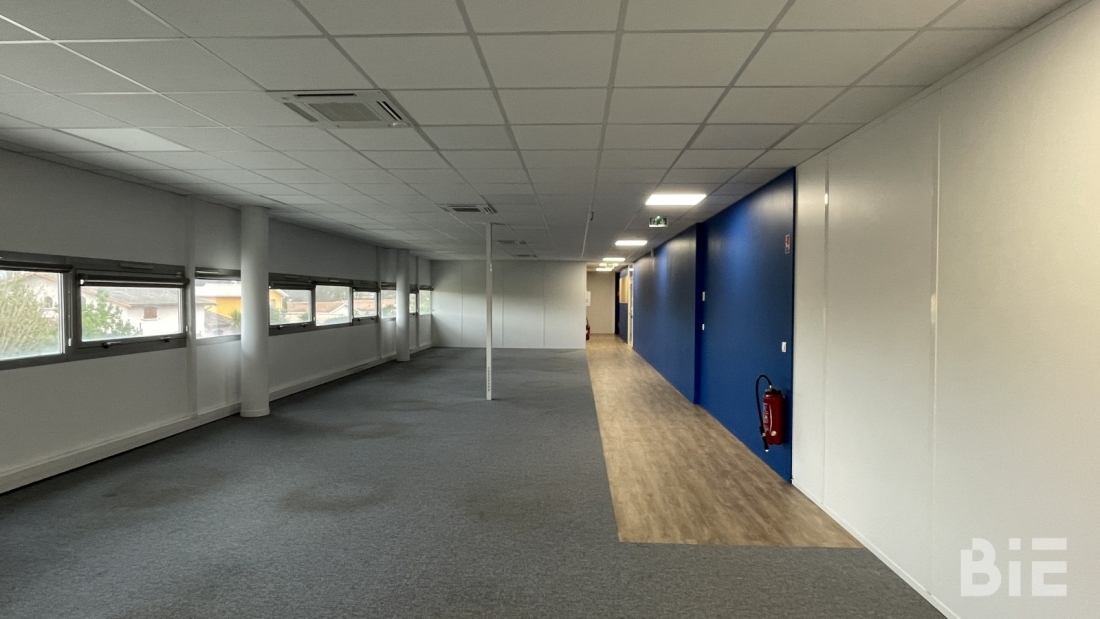 Photo 7 – Location bureaux	CANEJAN (33610)