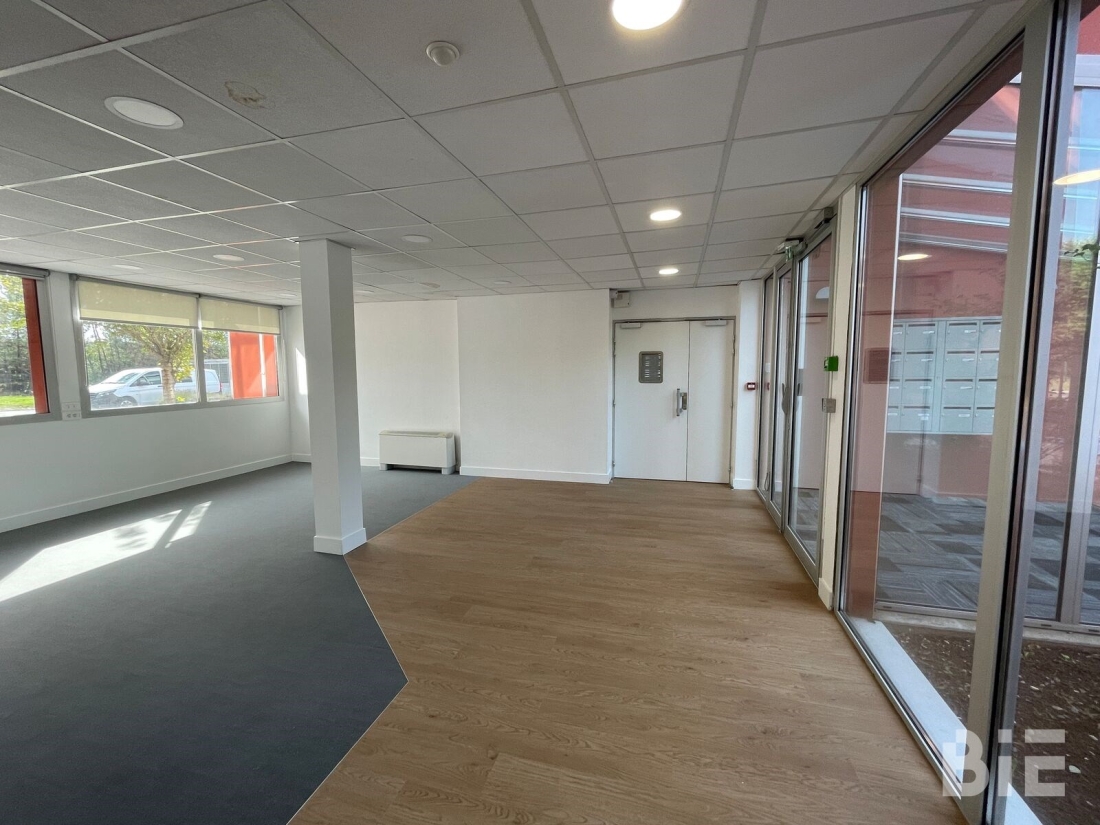 Photo 7 – Location bureaux	CANEJAN (33610)