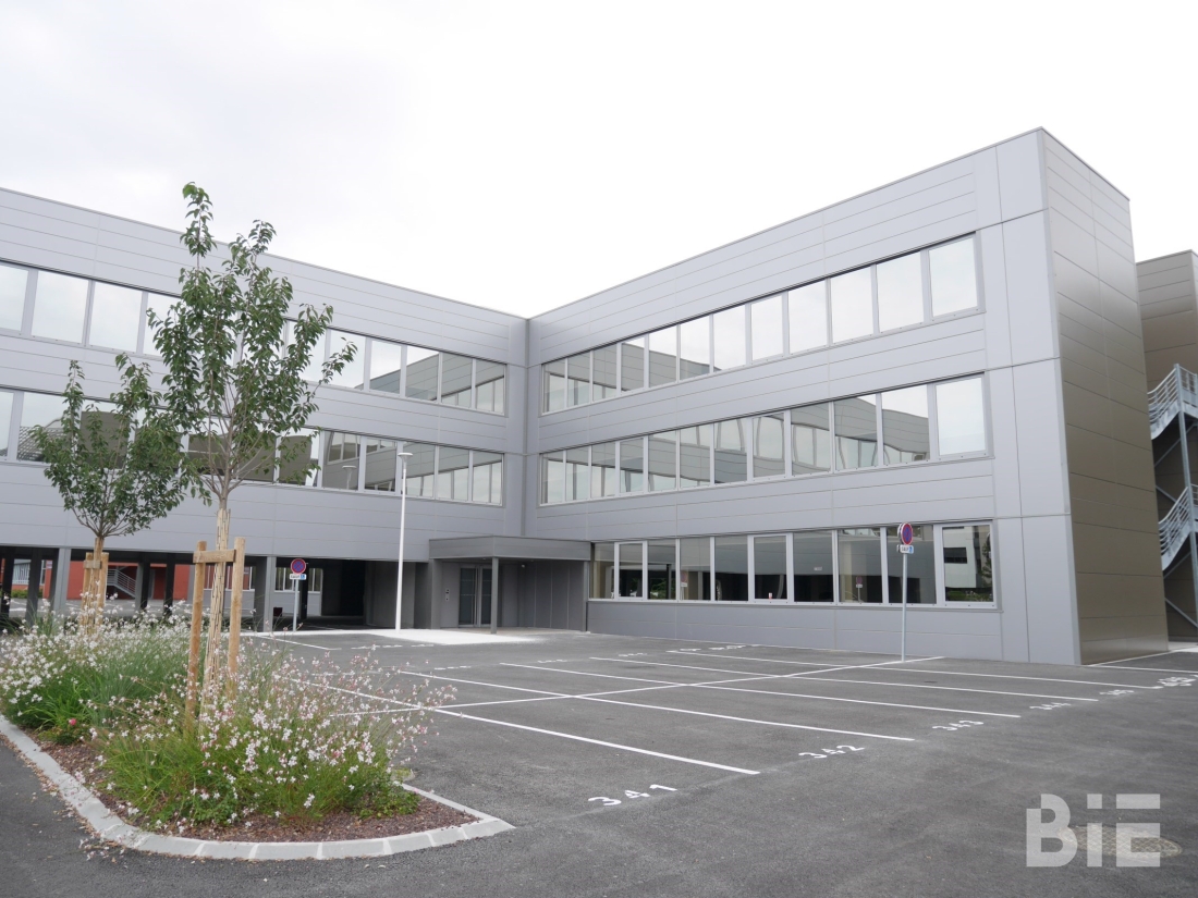 Photo 2 – Location bureaux	CANEJAN (33610)