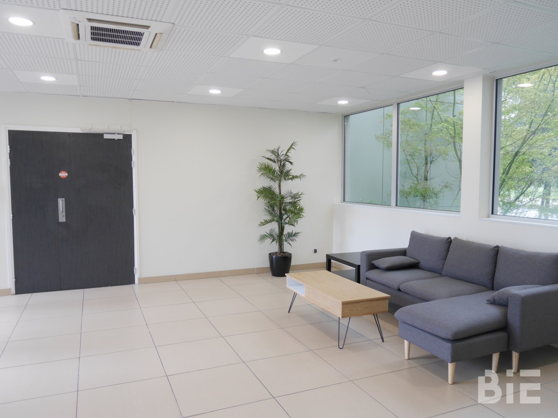 Photo 4 – Location bureaux	CANEJAN (33610)