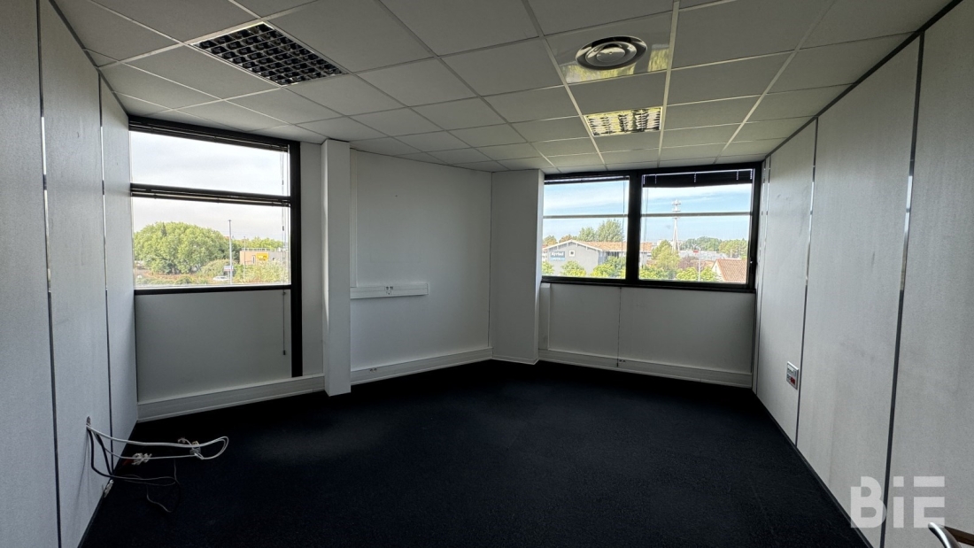 Photo 4 – Location bureaux	VILLENAVE D'ORNON (33140)