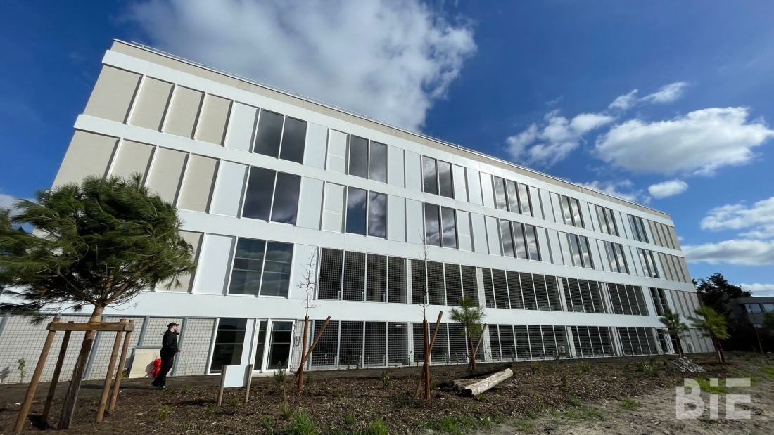 Photo 1 – Location bureaux	MERIGNAC (33700)