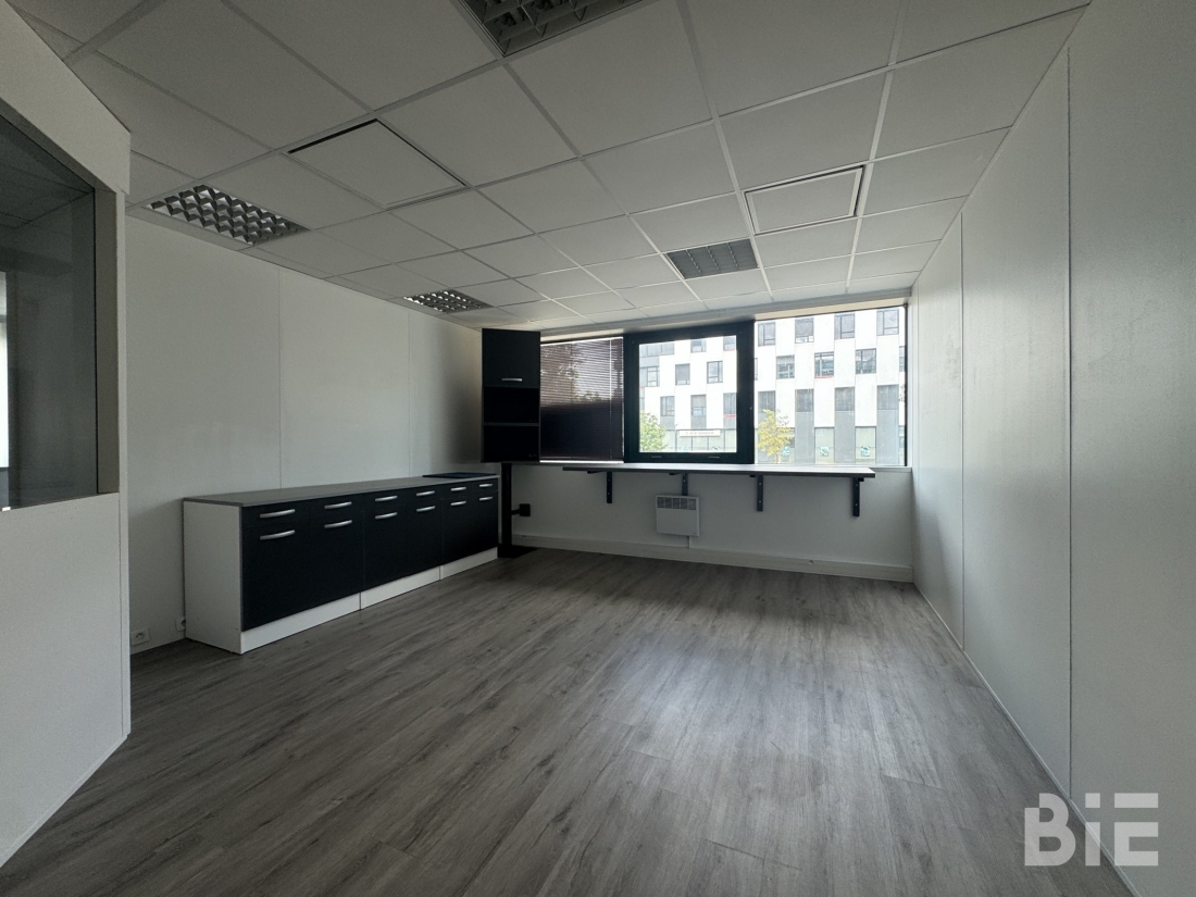 Photo 5 – Location bureaux	BRUGES (33520)