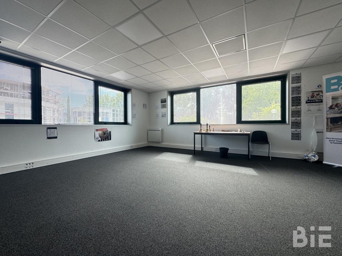 Photo 7 – Location bureaux	BRUGES (33520)