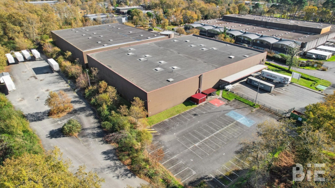 Photo 2 – Location entrepôts / activités	CANEJAN (33610)