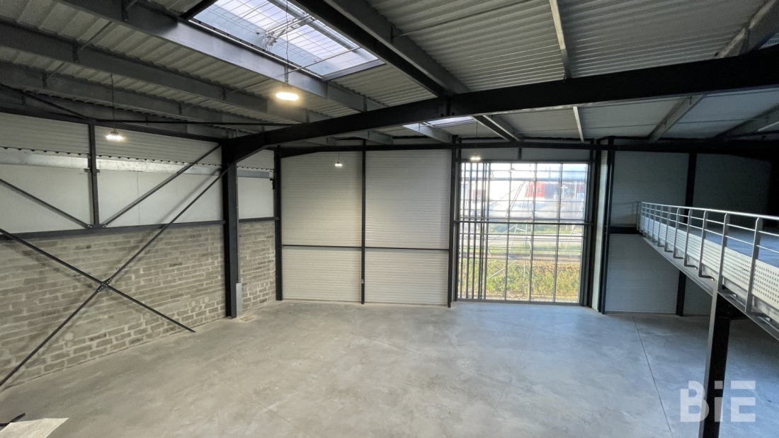 Photo 5 – Location entrepôts / activités	TRESSES (33370)