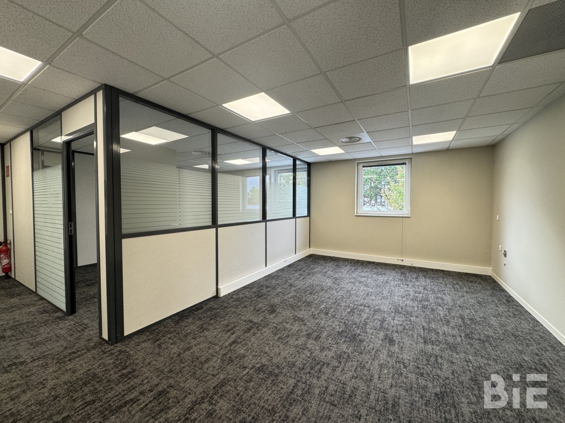 Photo 2 – Location bureaux	MERIGNAC (33700)