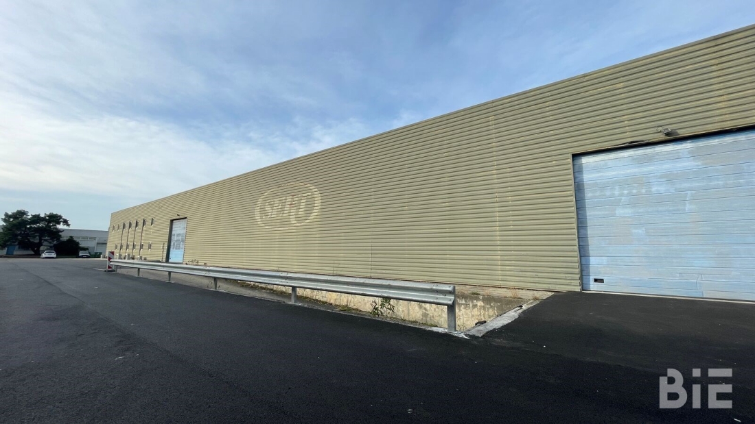 Photo 4 – Vente entrepôts / activités	BLANQUEFORT (33290)