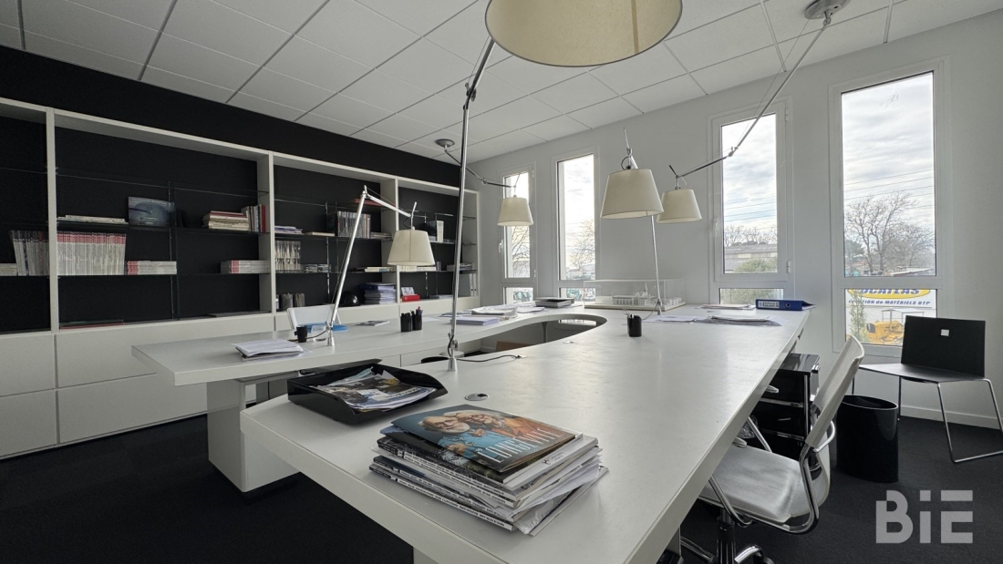 Photo 2 – Location bureaux	MERIGNAC (33700)