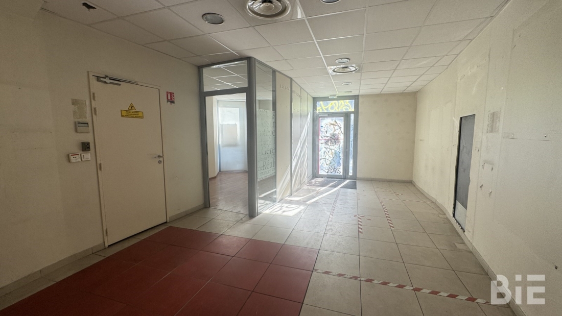 Photo 1 – Vente locaux commerciaux	BORDEAUX (33000)