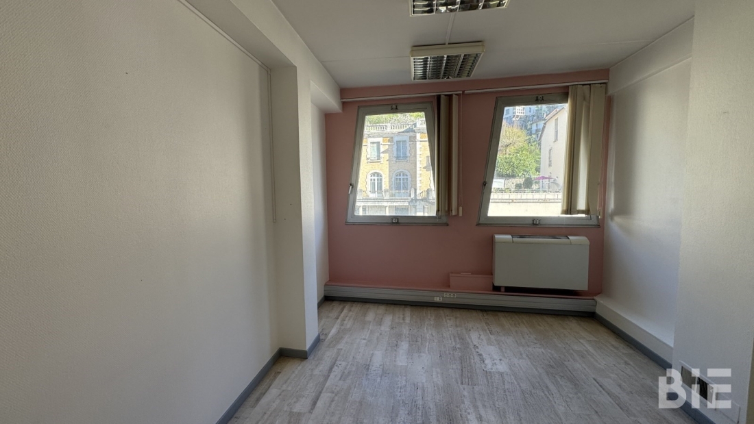 Photo 8 – Vente bureaux	TULLE (19000)