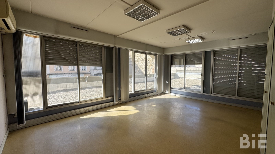 Photo 3 – Vente bureaux	TULLE (19000)