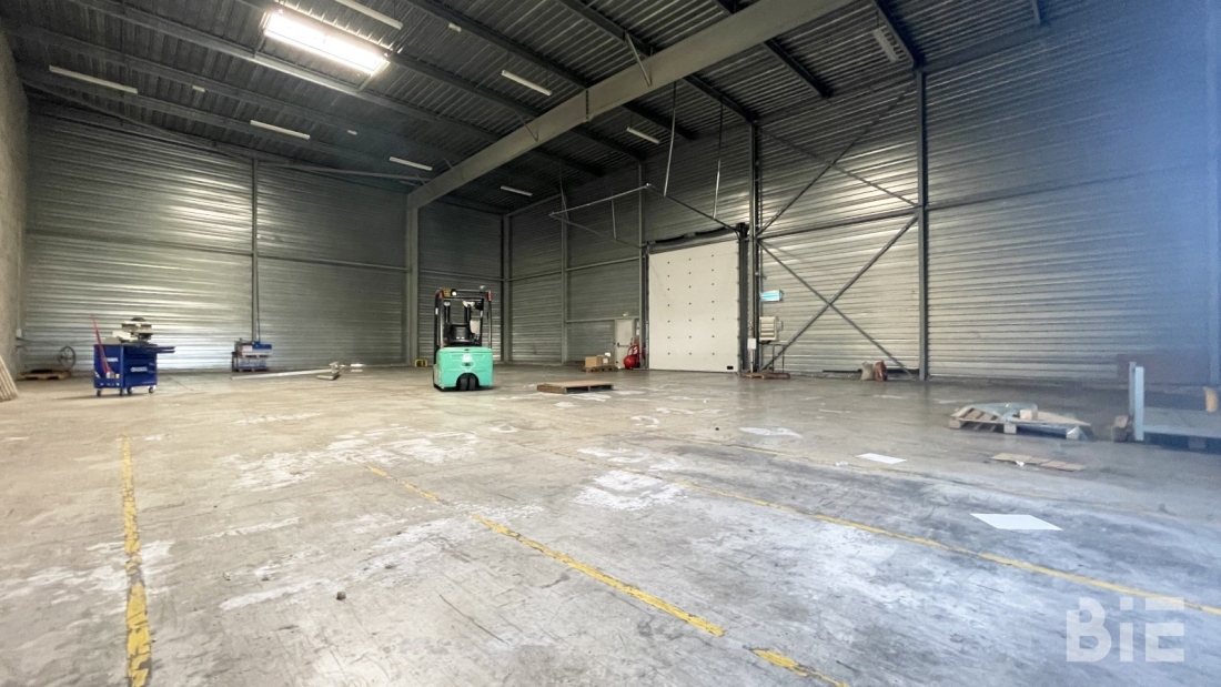 Photo 4 – Vente entrepôts / activités	GENSAC LA PALLUE (16130)