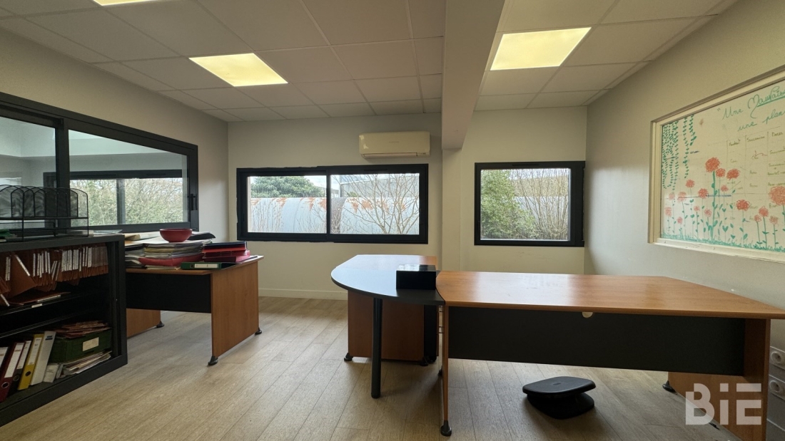 Photo 3 – Vente bureaux	VILLENAVE D'ORNON (33140)