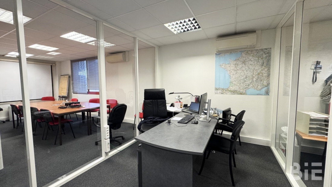 Photo 2 – Location bureaux	MERIGNAC (33700)