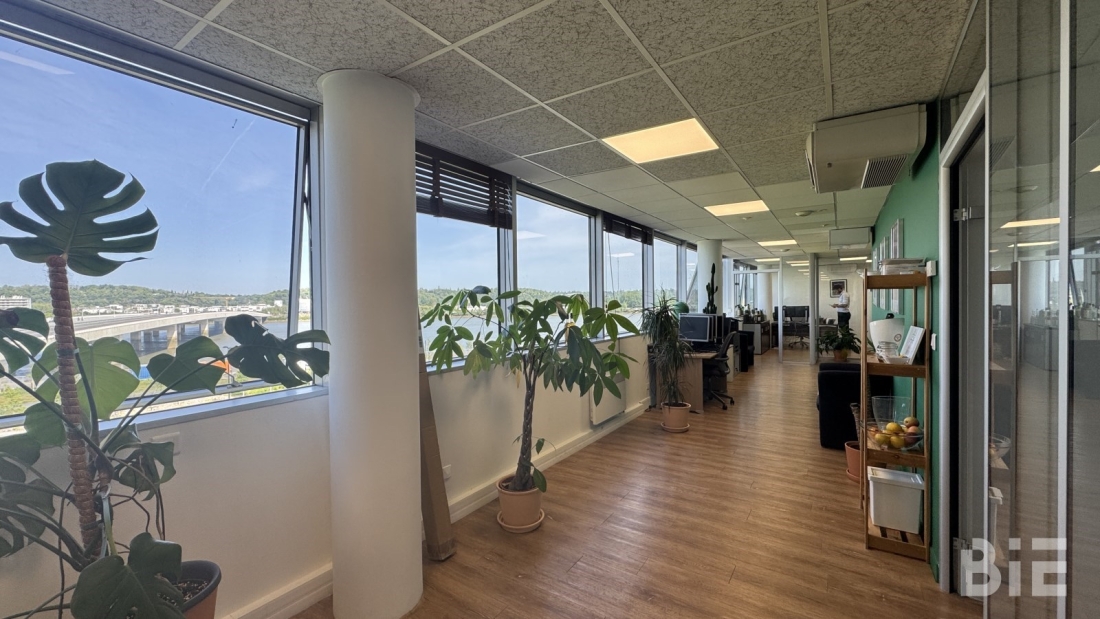 Photo 2 – Location bureaux	BEGLES (33130)