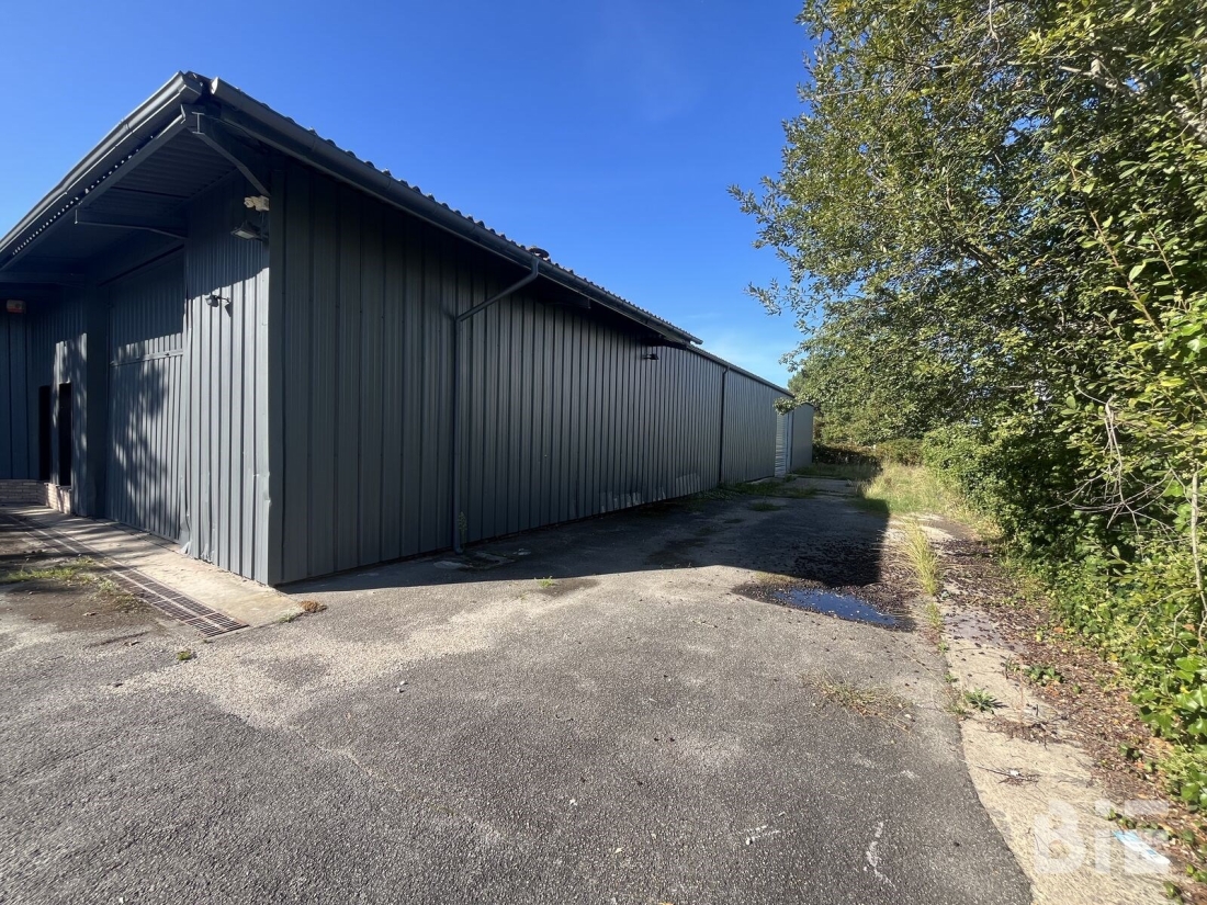 Photo 9 – Location entrepôts / activités	GRADIGNAN (33170)