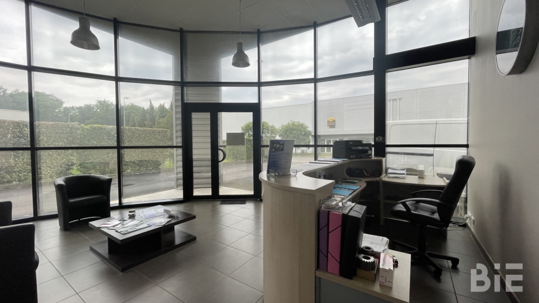 Photo 6 – Vente entrepôts / activités	SAINT MEDARD EN JALLES (33160)