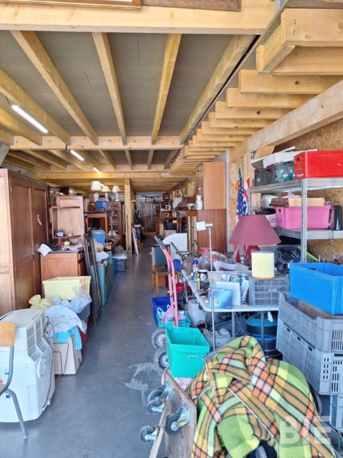 Photo 2 – Vente entrepôts / activités	MONTUSSAN (33450)