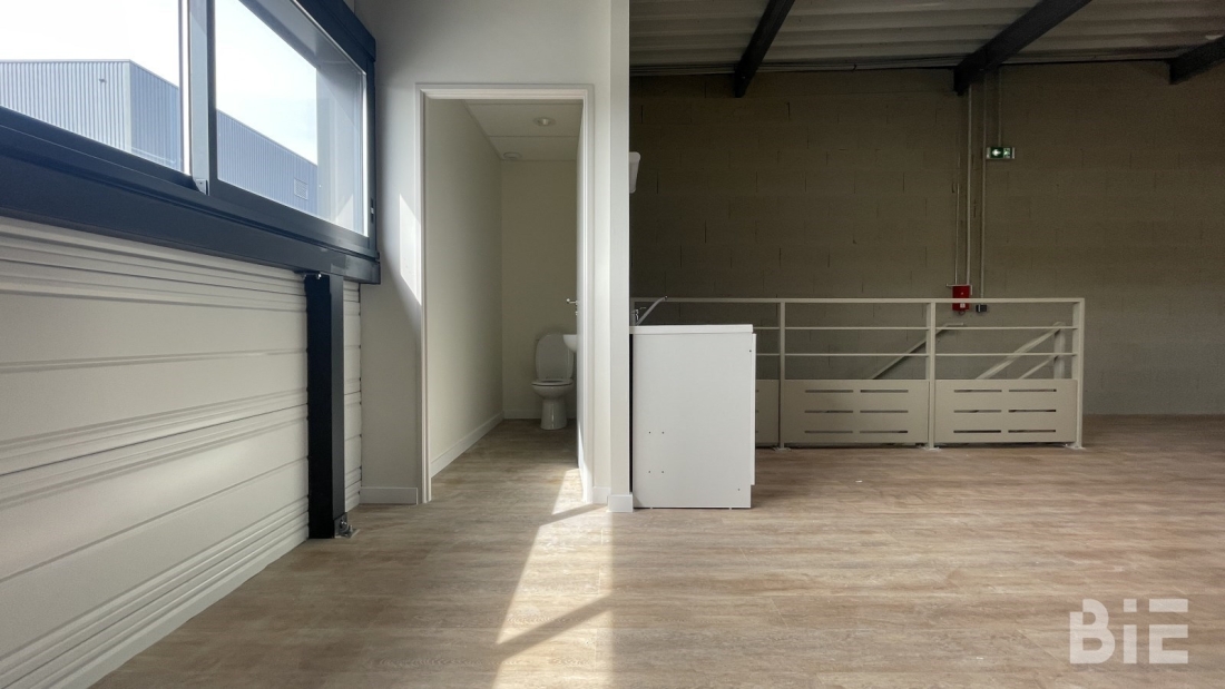 Photo 8 – Location entrepôts / activités	GRADIGNAN (33170)