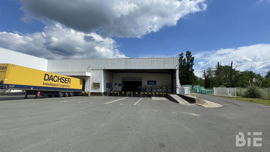 Photo 4 – Location entrepôts / activités	CARBON BLANC (33560)