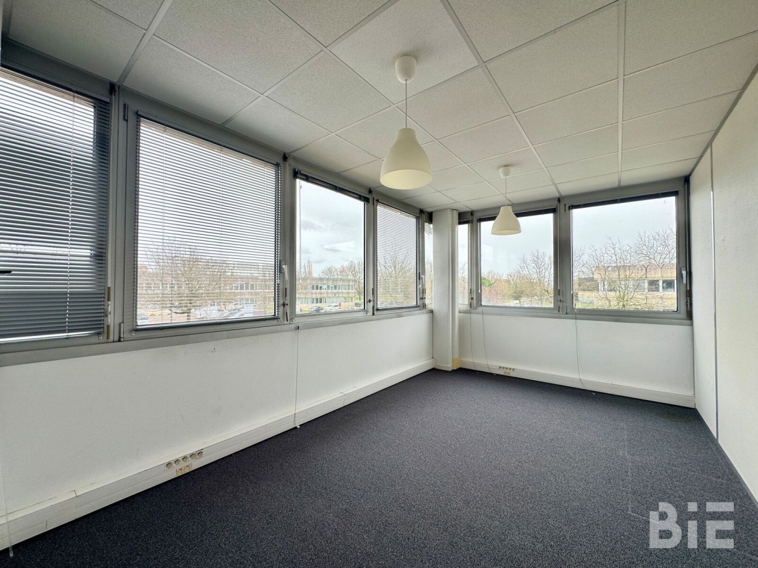 Photo 13 – Location bureaux	BRUGES (33520)