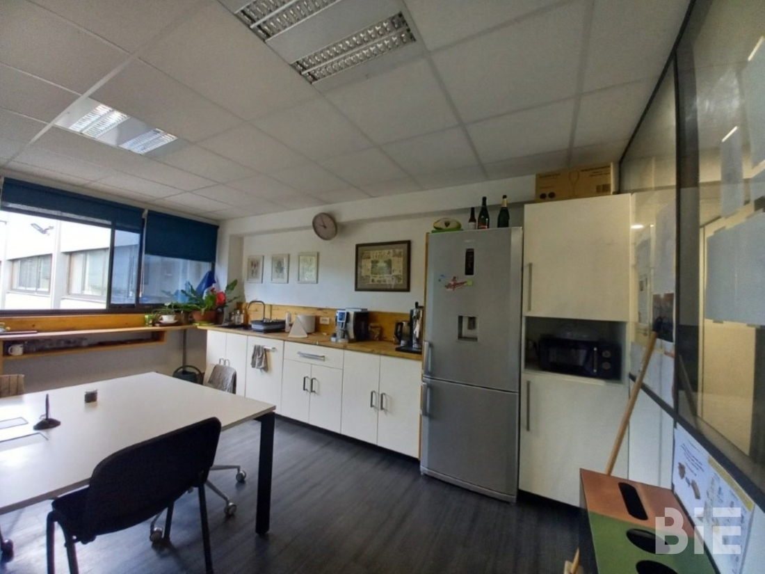 Photo 8 – Location entrepôts / activités	MERIGNAC (33700)