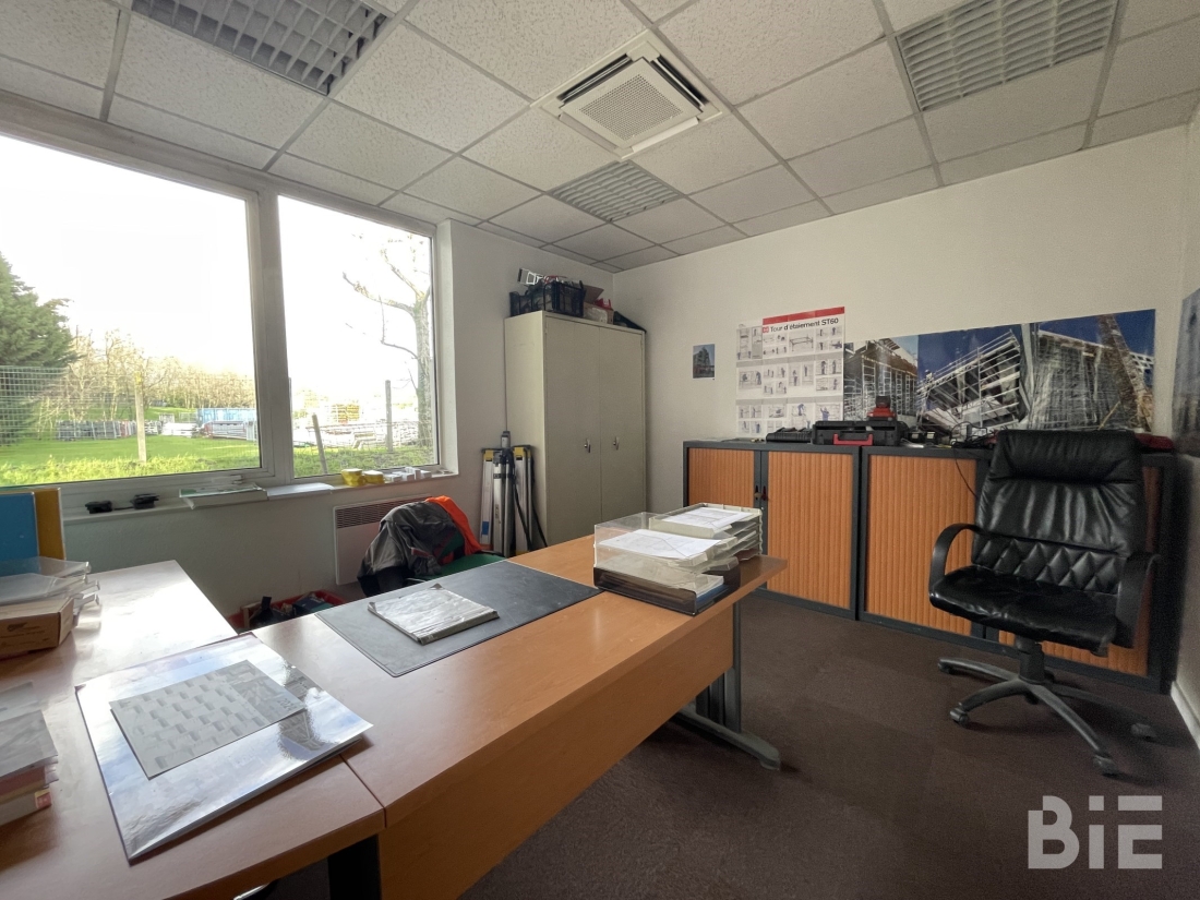 Photo 9 – Location entrepôts / activités	MERIGNAC (33700)