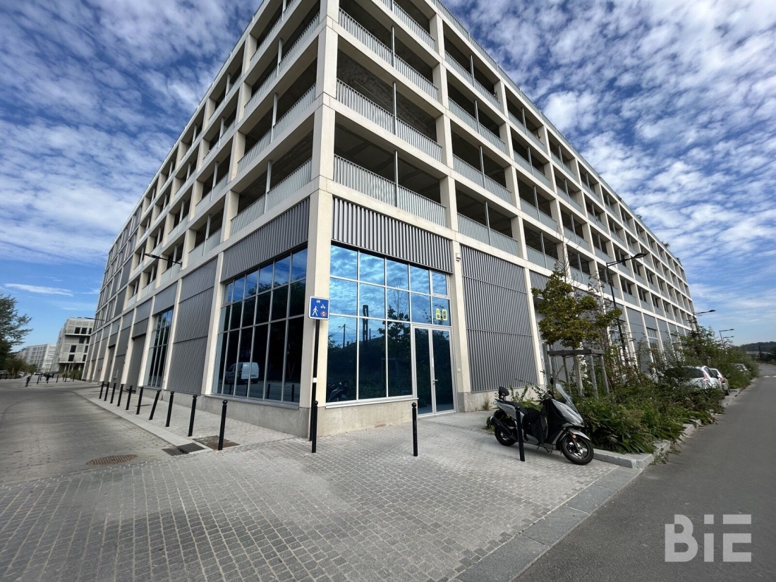 Photo 1 – Vente entrepôts / activités	BORDEAUX (33100)