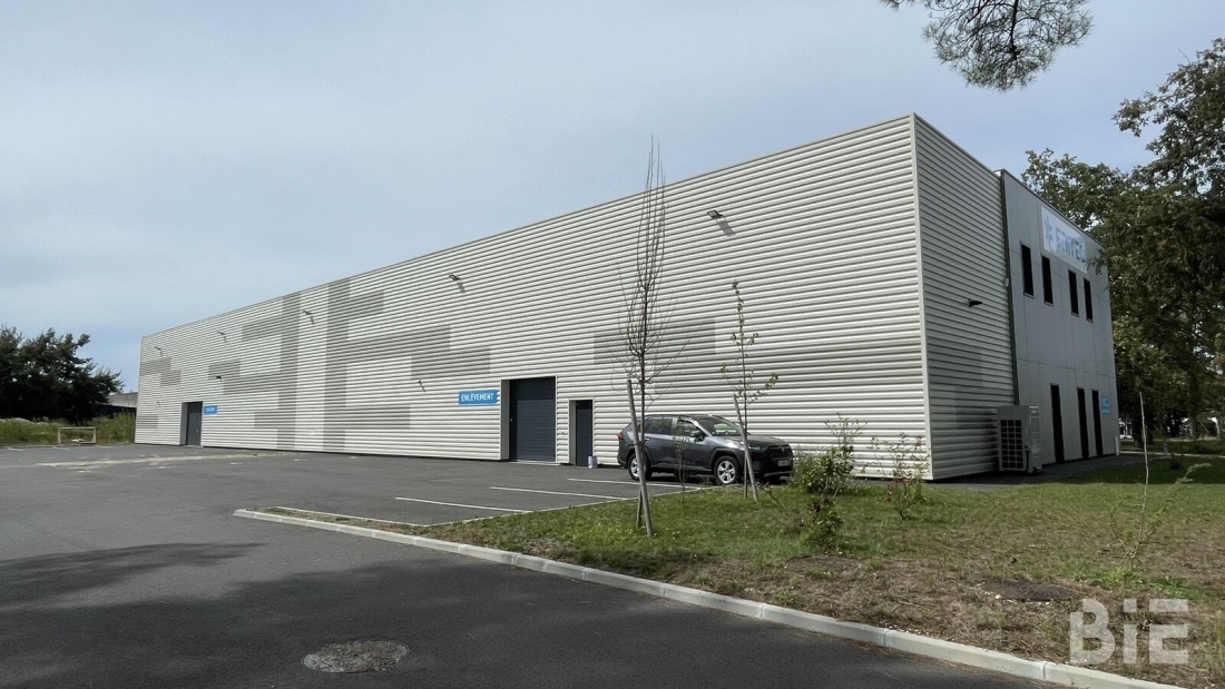Photo 5 – Location entrepôts / activités	PESSAC (33600)