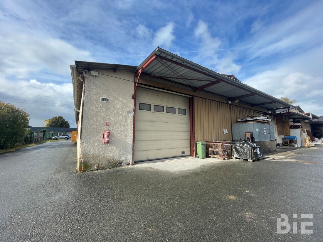 Photo 5 – Location entrepôts / activités	PESSAC (33600)