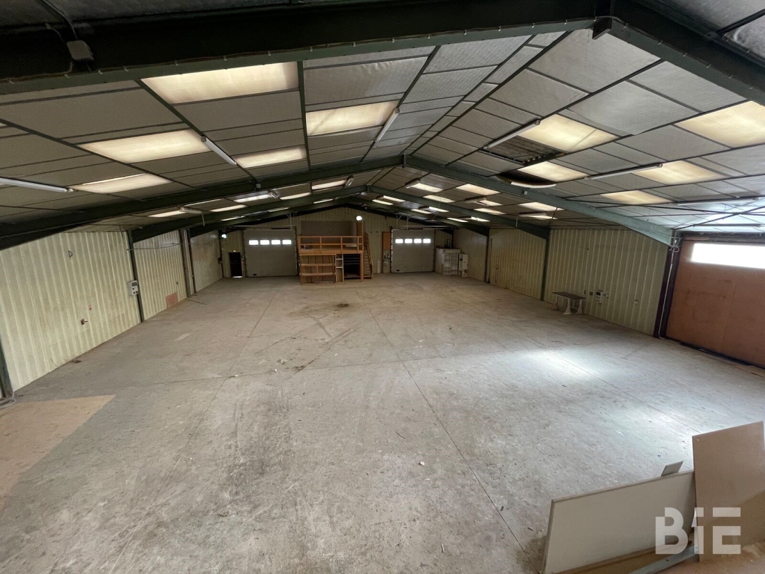 Photo 10 – Location entrepôts / activités	PESSAC (33600)