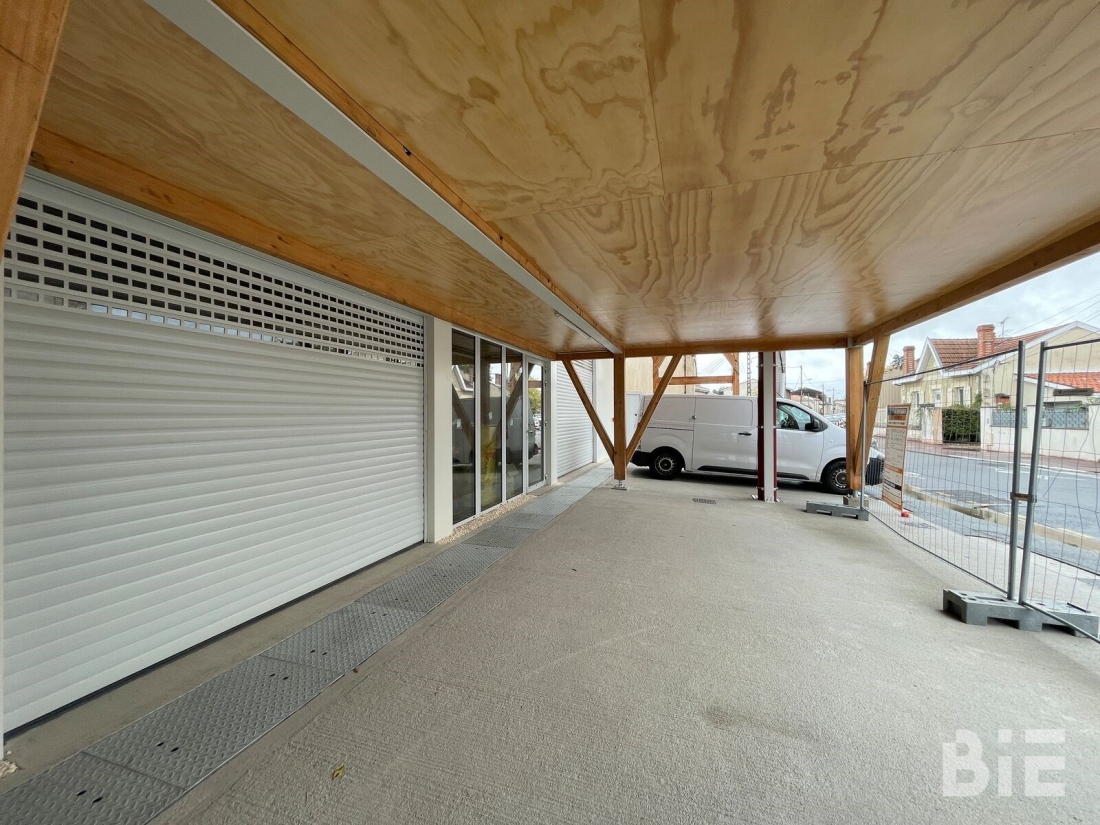 Photo 7 – Location entrepôts / activités	BEGLES (33130)