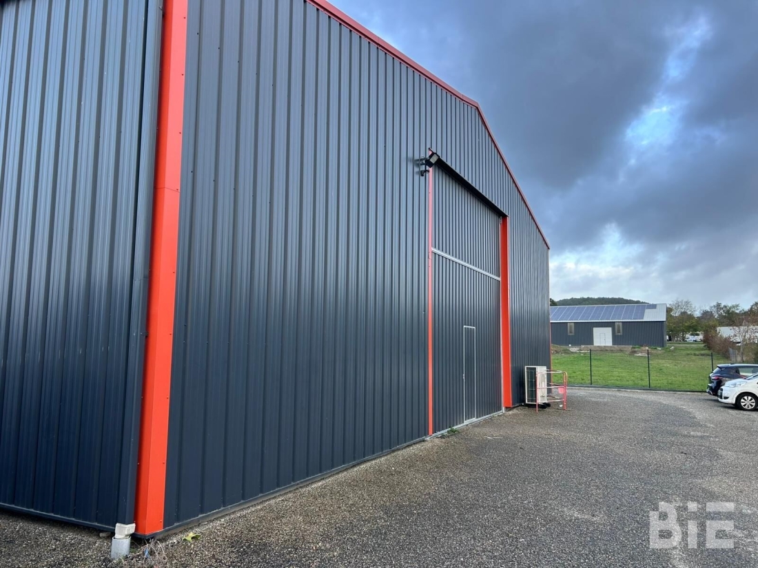 Photo 2 – Vente entrepôts / activités	SERIGNAC (82500)