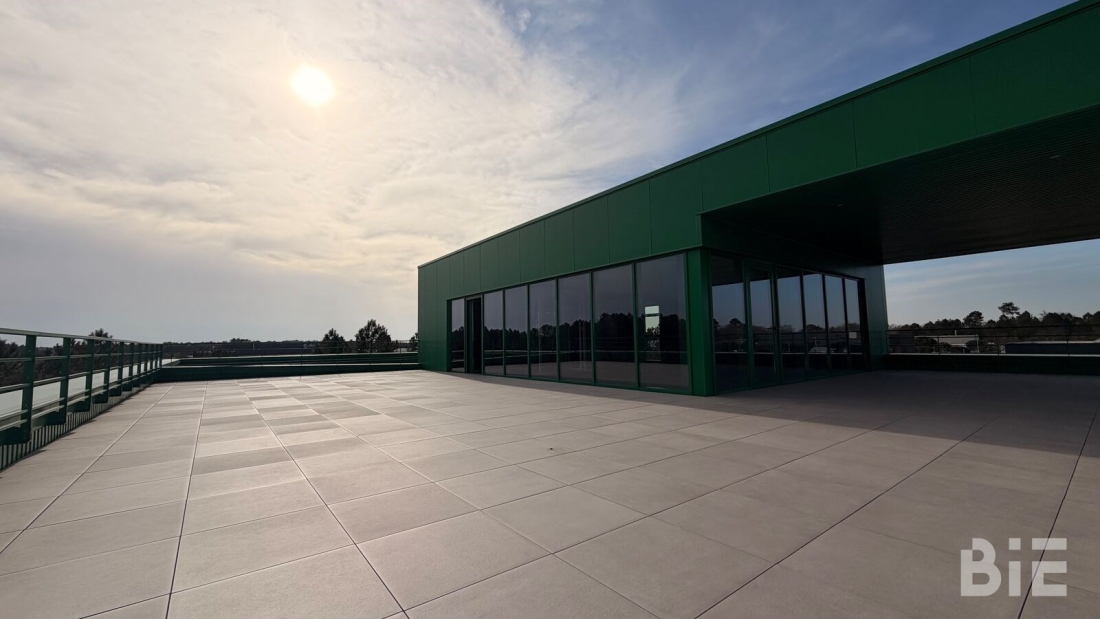 Photo 13 – Location entrepôts / activités	MIOS (33380)