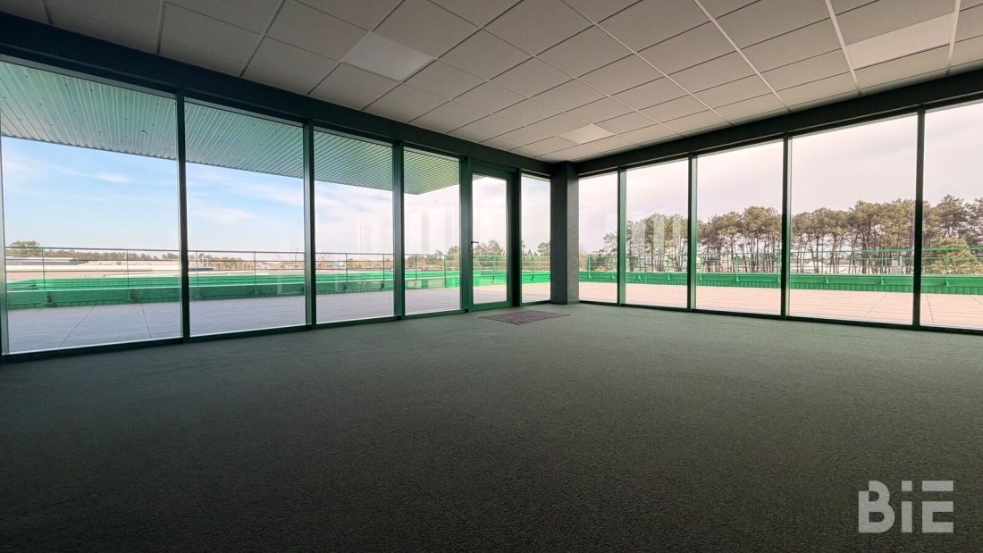 Photo 12 – Location entrepôts / activités	MIOS (33380)