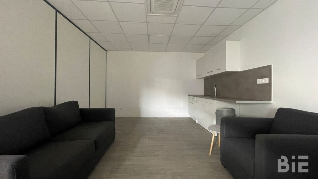 Photo 4 – Location entrepôts / activités	VILLENAVE D'ORNON (33140)