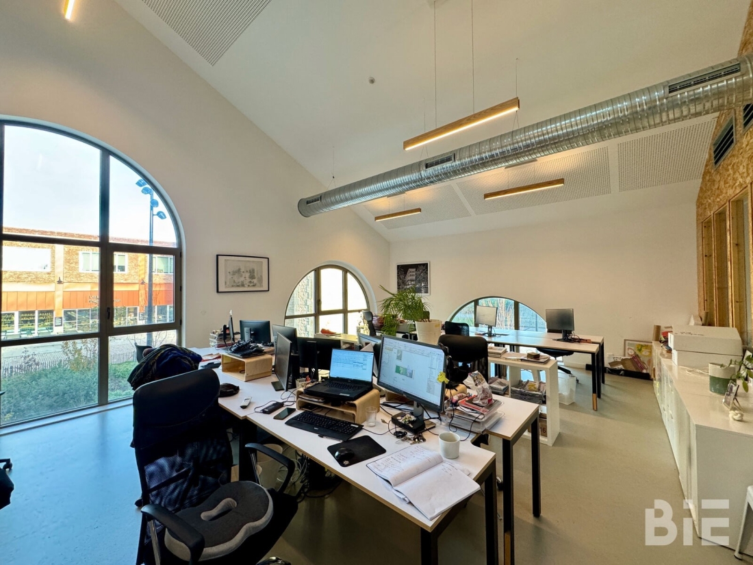 Photo 2 – Location bureaux	BORDEAUX (33800)
