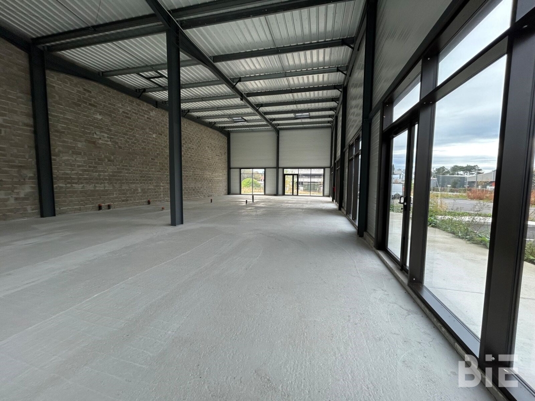 Photo 4 – Location entrepôts / activités	MERIGNAC (33700)