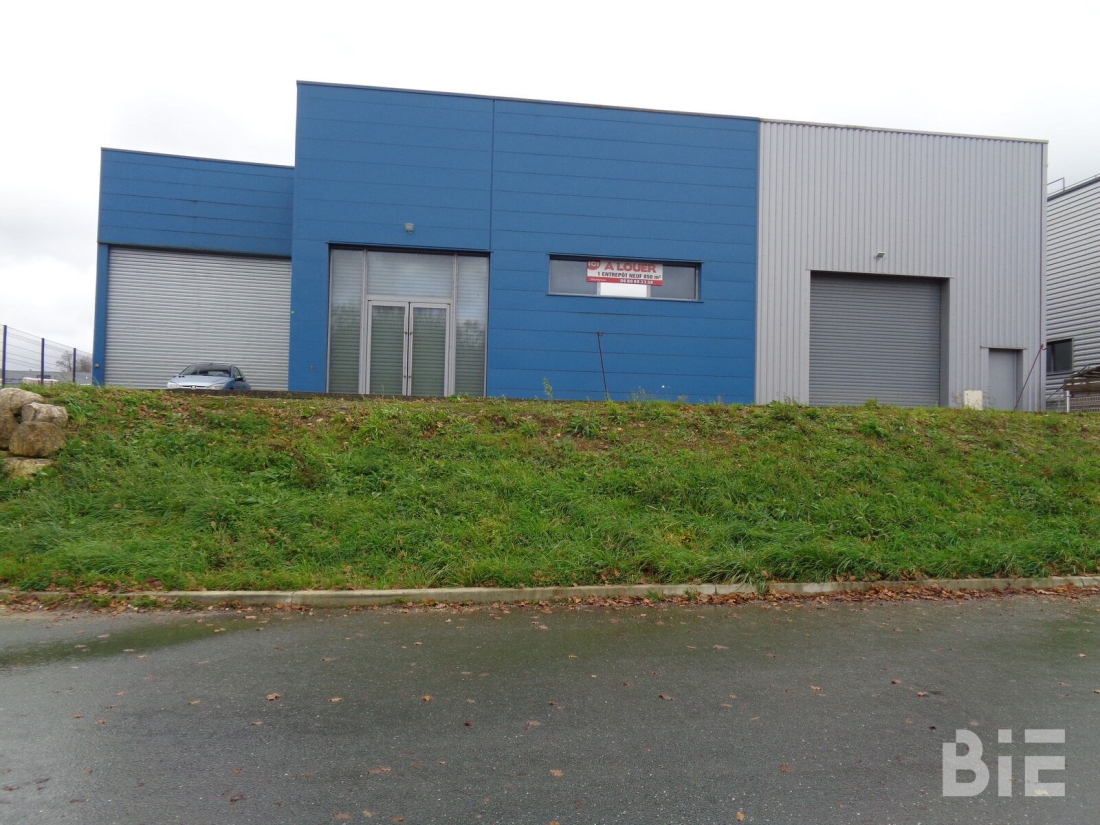 Photo 3 – Location entrepôts / activités	TRESSES (33370)