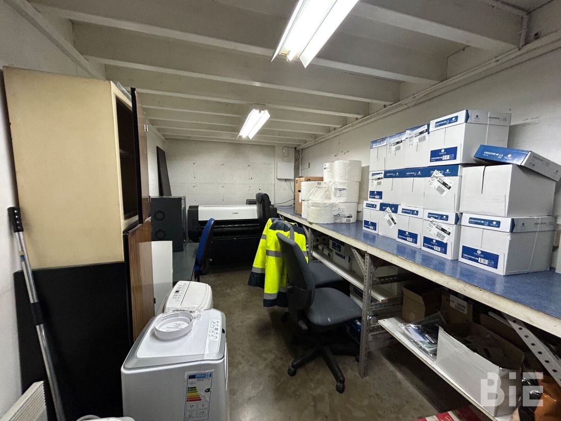 Photo 9 – Location entrepôts / activités	LE HAILLAN (33185)