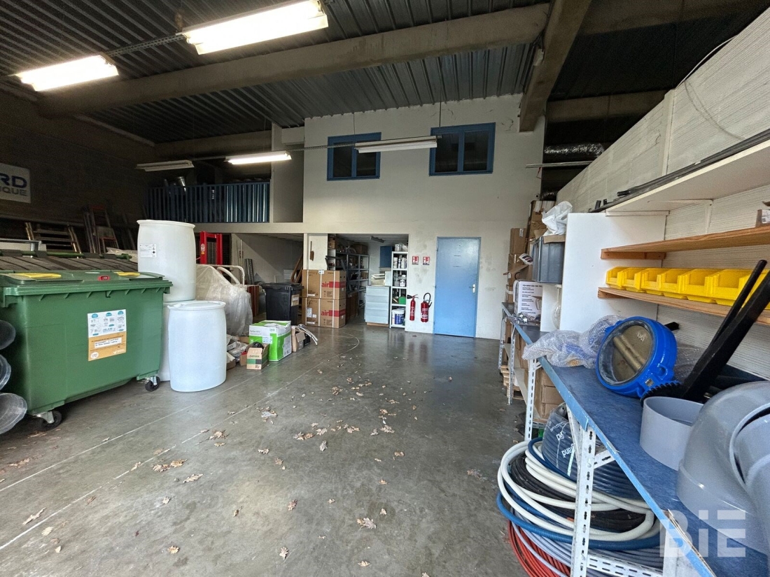 Photo 4 – Location entrepôts / activités	LE HAILLAN (33185)